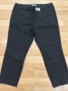 O84.   Black Patterned Stretch Pants